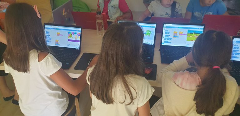 IOTESA Kids ofera o lectie demonstrativa de programare pentru copii la sediul colegilor nostri de la Das Kindernest Afterschool Giroc 7