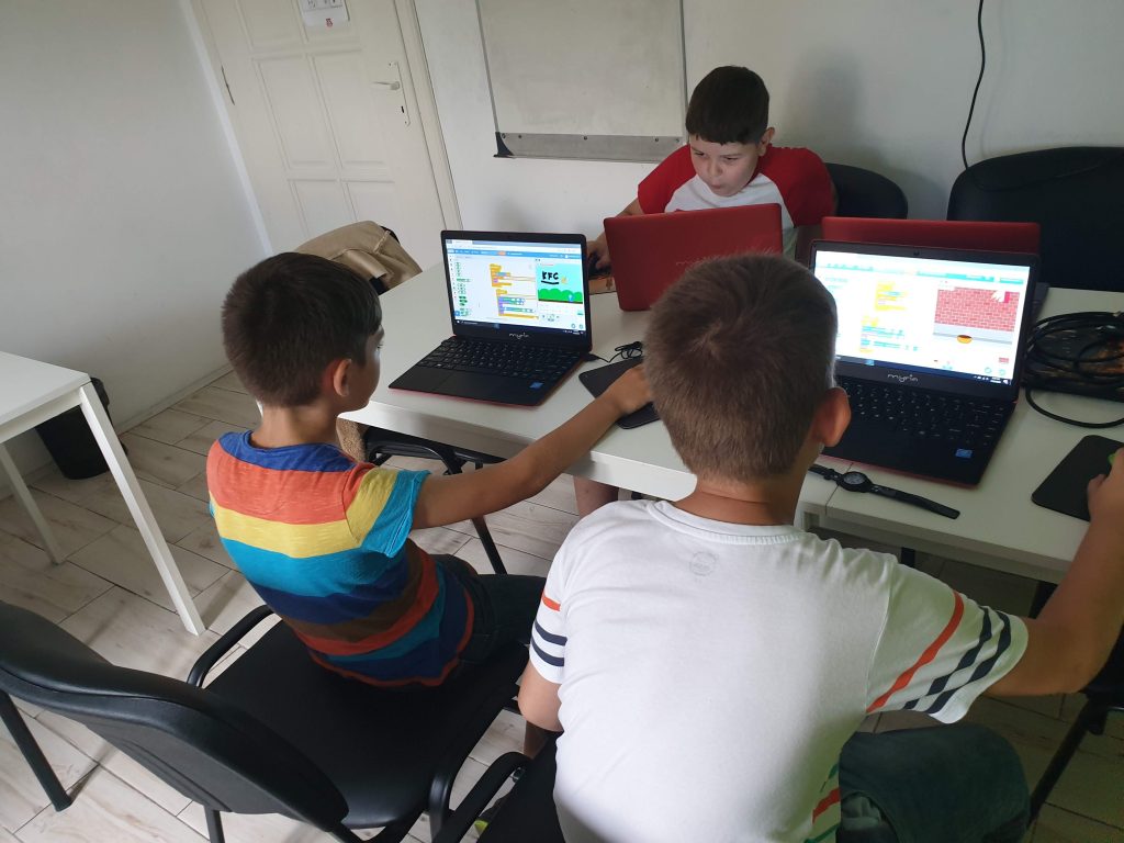 Curs de programare pentru copii de IOTESA Kids la After School Adventures Timișoara - săptămâna mâncării sănătoase1