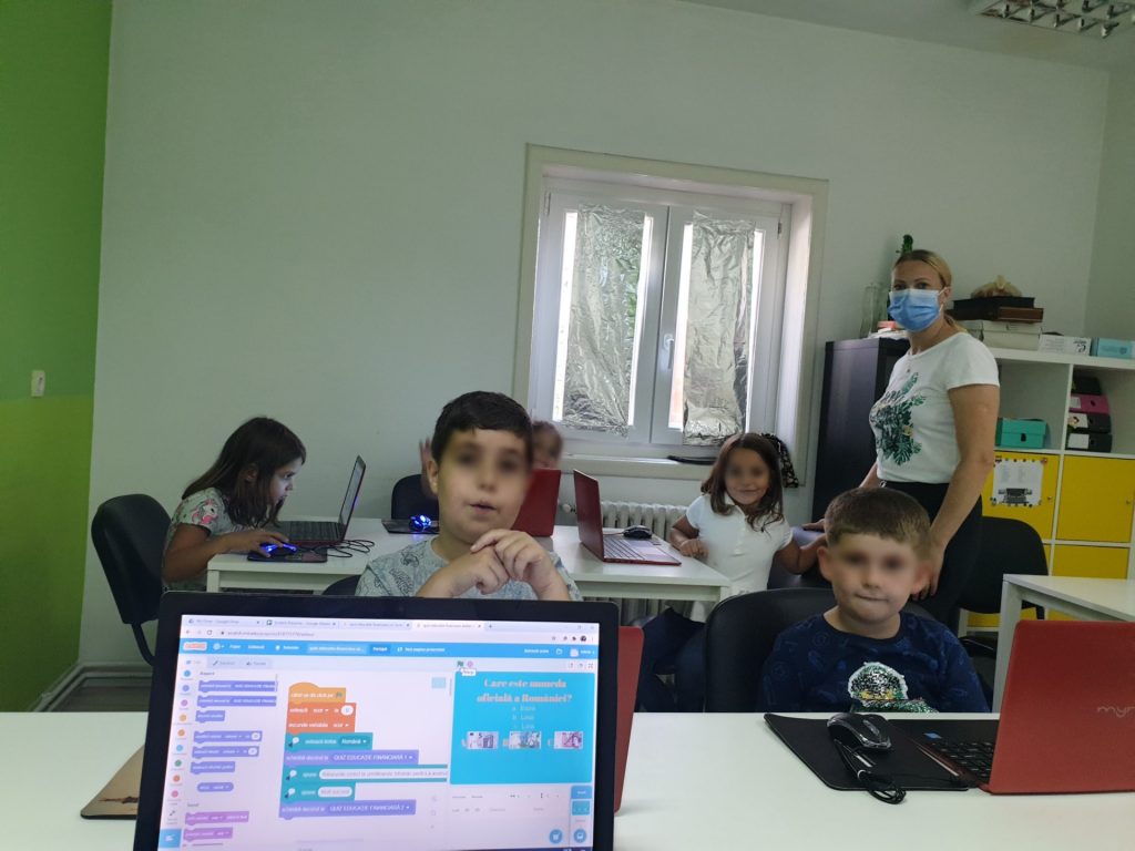 Curs de programare cu Iotesa Kids la Adventures After School - Saptamana Educatiei Financiare5