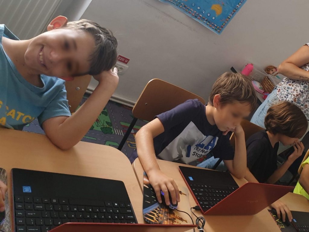 Curs programare pentru copii cu Iotesa Kids la Fritzi After School Timișoara - Jocul cu mâncare2