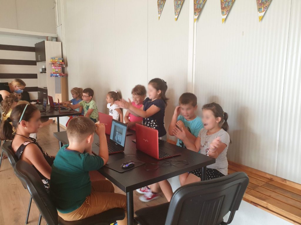 Curs de programare cu Iotesa Kids la Adventures After School - Săptămâna Tehnologiei4
