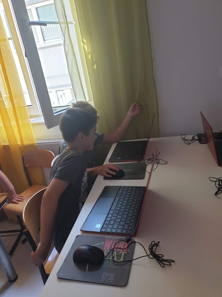Lectie demonstrativa de programare cu IOTESA Kids la EDES After School Timisoara4