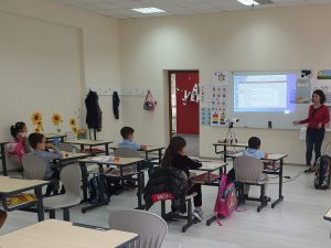 lectia-demonstrativa-de-programare-pentru-copii-iotesa-kids-la-academia-elim-timisoara1